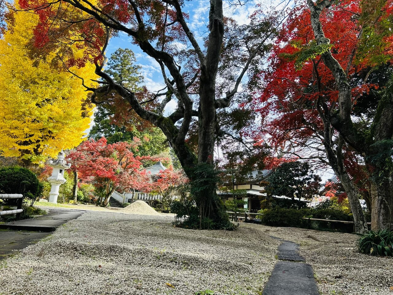 曜光山月山寺